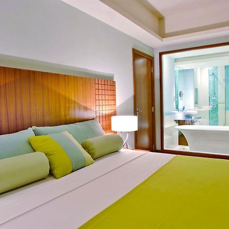 The Lighthouse Marina Resort Olongapo Buitenkant foto
